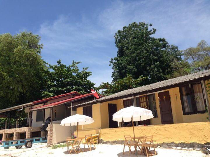 Appartamento Ma-Samet Rayong Esterno foto